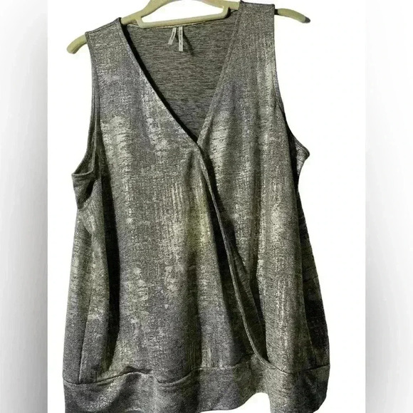 🔥🔥🔥SALE🔥🔥🔥Anthropologie Women’s Twist Front Surplice Gold Top Size XLP - Picture 3 of 11